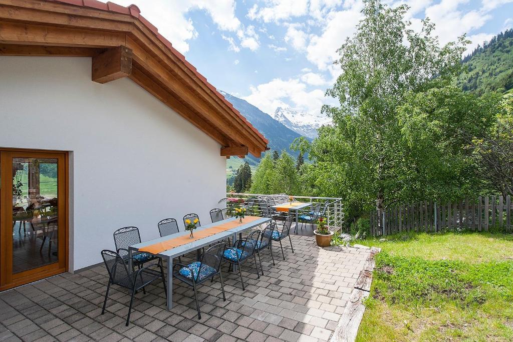 Hotel Cuntera Curaglia Екстериор снимка